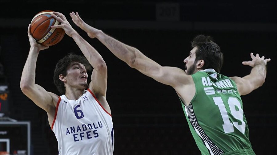 Furkan Aldemir'den transfer iddialarına yanıt. geldi.