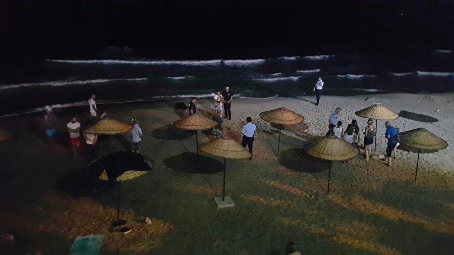Gece denize girdi, hayatını kaybetti