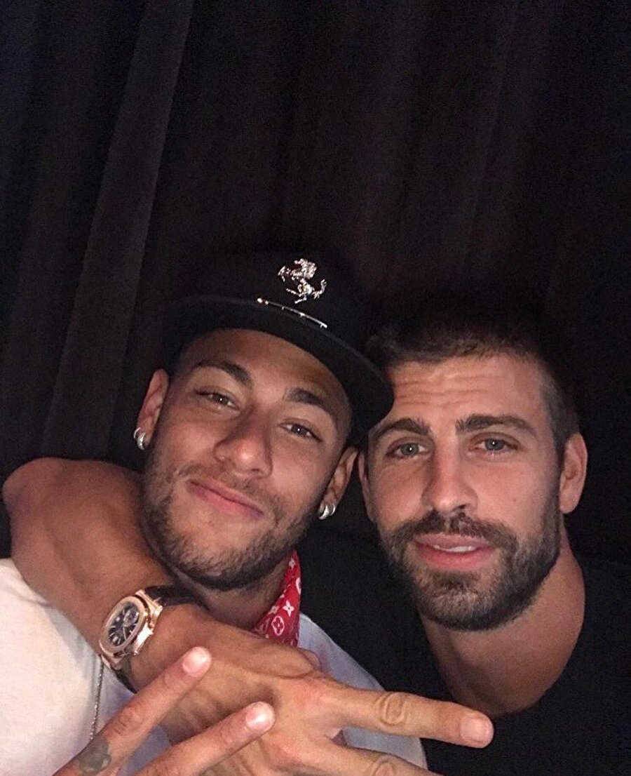 Pique'den Neymar paylaşımı!