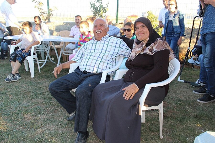 ​47 yıl sonra düğün yaptılar