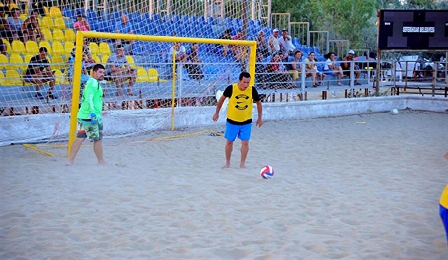 Acun Ilıcalı ve ekibi plaj futbolunda rakip tanımıyor
