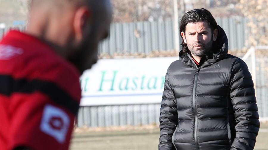 Eskişehirspor, İbrahim Üzülmez'den vazgeçti.