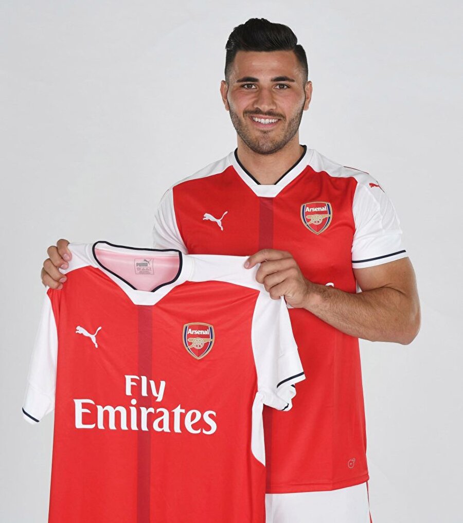 Sead Kolasinac

                                    
                                    Schalke'den Arsenal'e bedelsiz
                                
                                