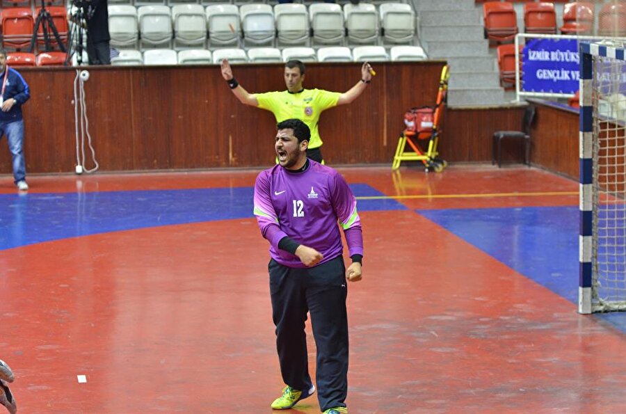 Genç hentbolcu kansere yenik düştü