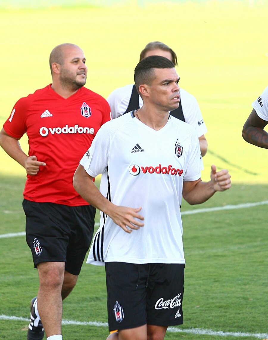 Pepe, kampa katıldı.