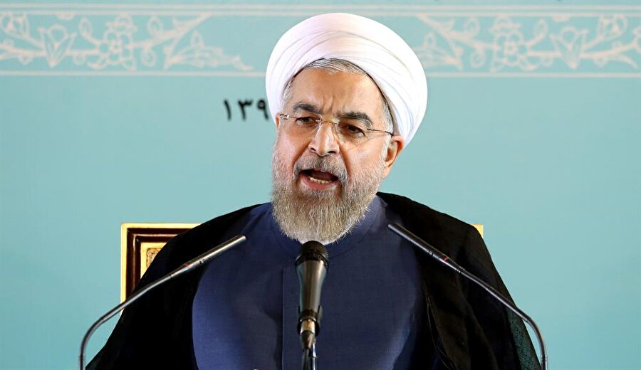 İran Cumhurbaşkanı Hasan Ruhani, ABD tarafından onaylanan yeni kısıtlamalara cevap olarak savunma kapasitelerini arttırarak geliştirmeye devam edeceklerini açıkladı.

                                    
                                