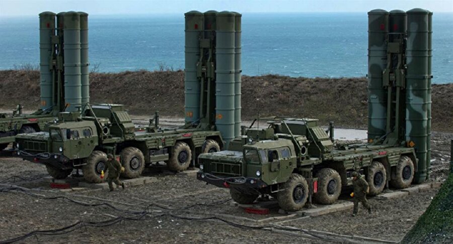 ​Uzmanlar, Rusya'dan tedarik edilmesi beklenen S-400'lerin Türkiye'nin ihtiyaçlarını büyük ölçüde karşılayacağını ve caydırıcılığını artıracağını ifade ediyorlar.