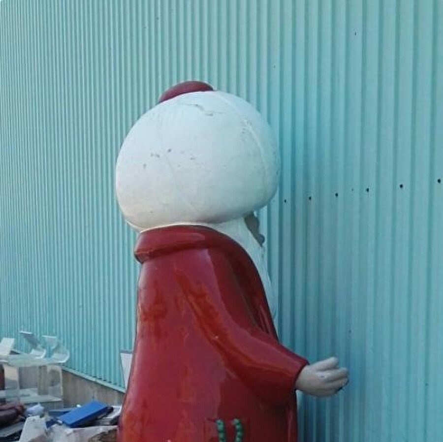 Nasreddin Hoca Küskünü 

                                    Size yoğurt moğurt yok!
                                