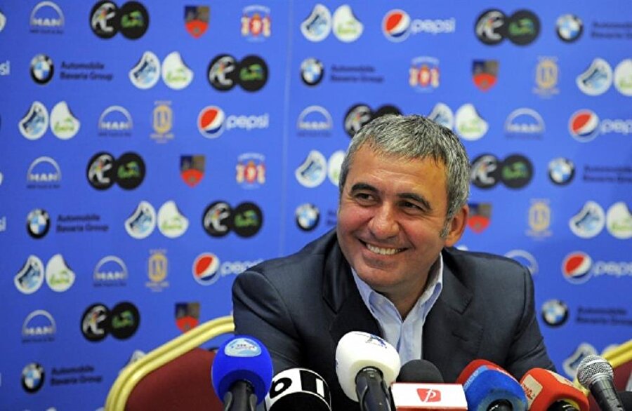 Hagi'nin takımı dolu dizgin: İlk maçta Apoel'i 1-0 yendiler