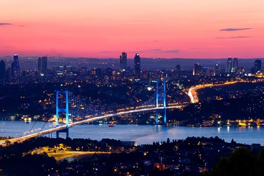 Alt yapı, şehirleşme, parklar, dinlenme alanları, toplumsal etkinlikler... Belediye hizmetleri dendiğinde akla gelen ilk şeylerden bazıları. 14 milyonu aşkın nüfusuyla dünyanın en önemli metropollerinden biri olan İstanbul’da 40 belediye var. GZT, okurlarına, "Sizce İstanbul'da en başarılı belediye başkanı hangisi?" sorusunu yöneltiyor. Değerlendirmelerinizi, "Başarılı" ya da "Başarısız" olarak yapabilirsiniz...
