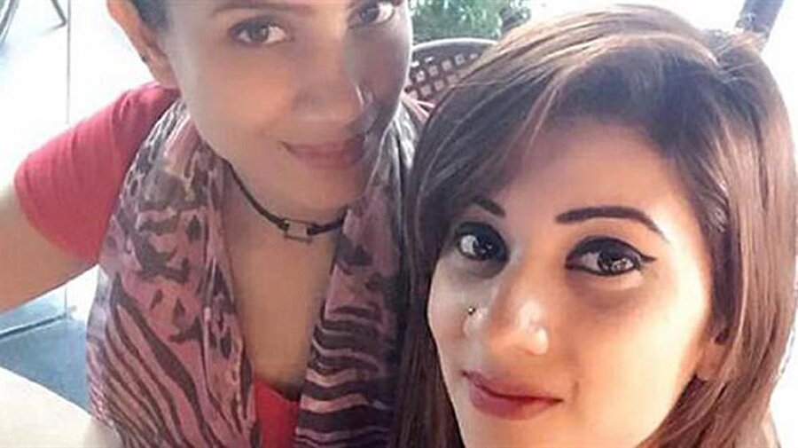 22 yaşındaki genç kadın, Bangladeş'teki evinde kocasıyla yaptığı görüntülü telefon konuşması sırasında canına kıydı.