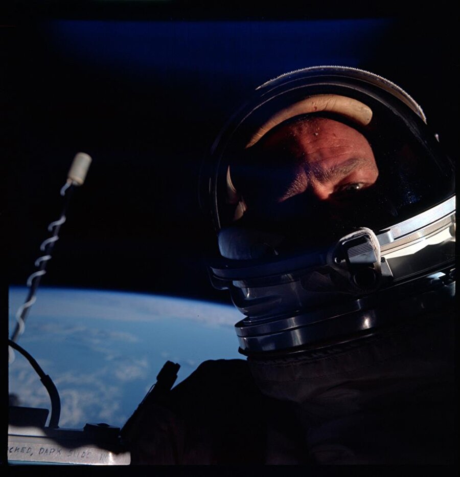 Buzz aldrin ilk selfie