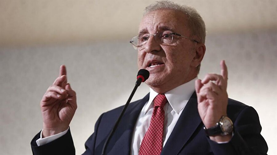 2014’te veda etti
O dönemde istenmeyen adam haline gelen Ünal Aysal 28 Ekim 2014'te başkanlık görevinden ayrıldı.