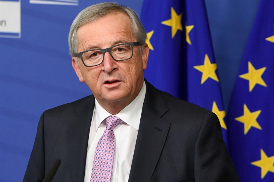 AB Komisyonu Başkanı Juncker, gergin ilişkilere rağmen Türkiye ile müzakerelerin devam etmesi gerektiğini dile getirdi.
