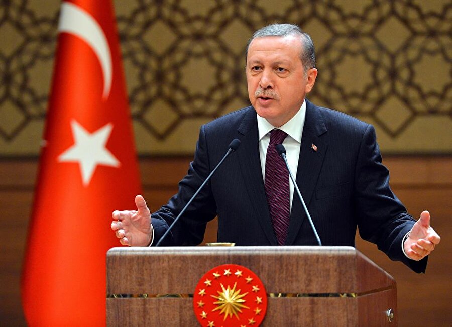 Cumhurbaşkanı Erdoğan 2 ayrı programa katılacak

                                    
                                    Cumhurbaşkanı Recep Tayyip Erdoğan, Zeytinburnu Kültür Sanat Merkezi'nde düzenlenecek Diyanet İşleri Başkanlığı Doğu ve Güneydoğu Öğrencileri Yaz Etkinliği kapanış programına ve Malatya'daki toplu açılış törenine katılacak.
                                
                                