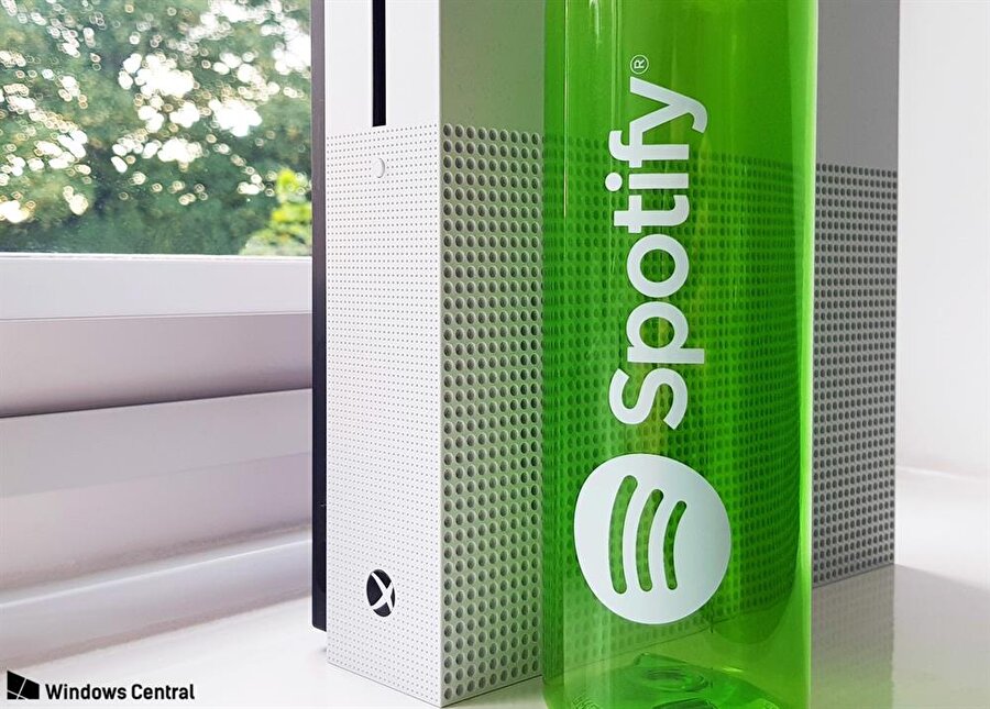 Xbox One and Spotify 