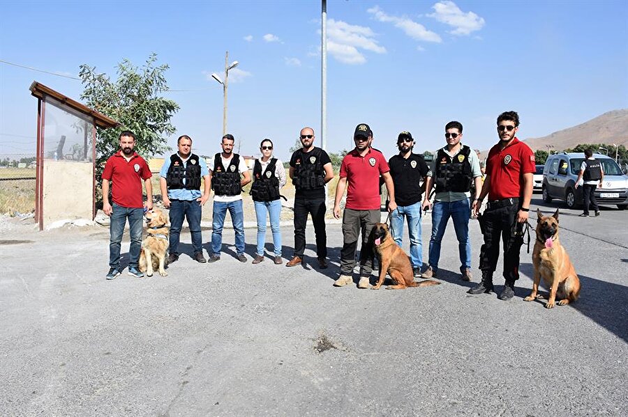 Kaçakçıların kabusu Emma ve Sarp