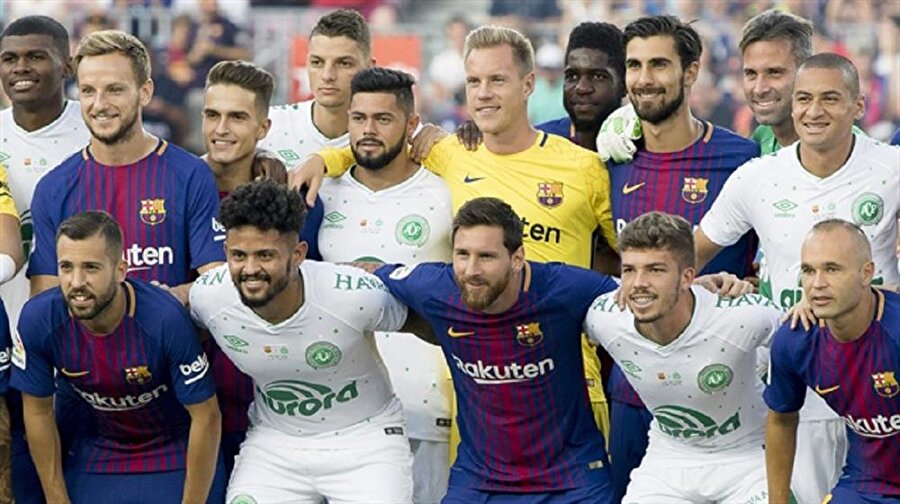 Dünya'nın konuştuğu maç: Barcelona 5-o Chapecoense