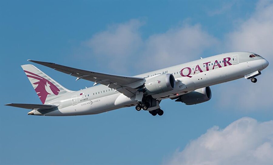 Bahreyn ve Birleşik Arap Emirlikleri (BAE) hava sahalarının bir kısmının Katar Hava Yolları'na açıldığı duyuruldu.
