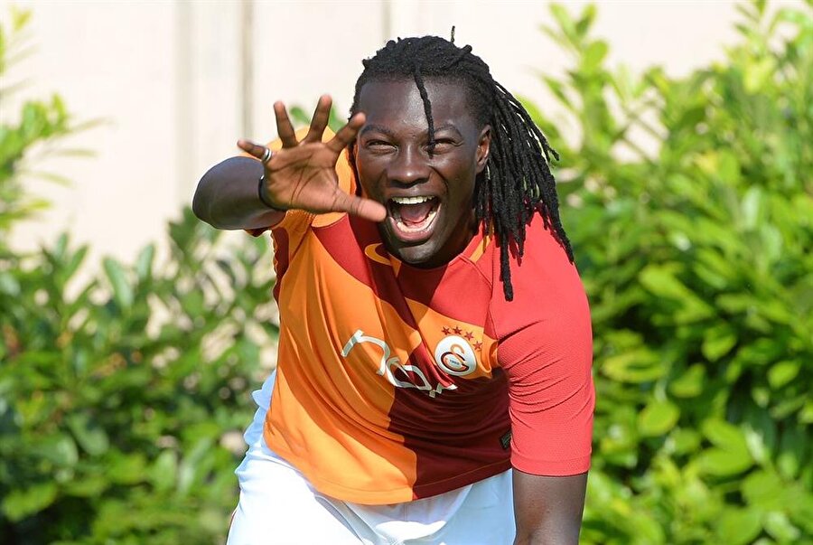 Gomis sosyal medyada herkesi kırdı geçirdi.