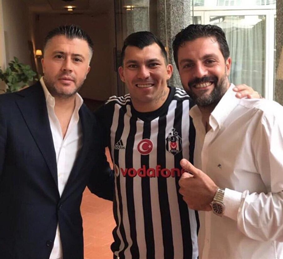 Beşiktaş, Medel'i KAP'a bildirdi!