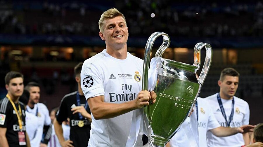 Toni Kroos

                                    2014'te Toni Kroos 25, Keylor Navas 10, Lucas Silva 18 ve Marco Asensio 3.7 milyon Euro bonservis bedeliyle Real Madrid'e geldi.
                                
