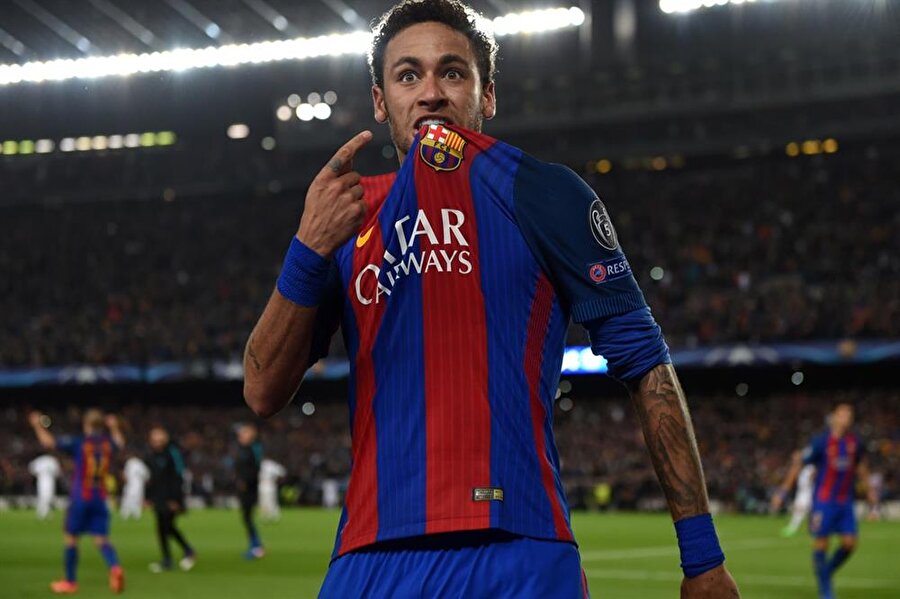  Ve Barcelona'nın son 5 yılda bonservis ödeyerek yaptığı transferler. Neymar

                                    2013'te Bojan 13, Neymar ise 85,4 milyon Euro bonservisle alındı.
                                