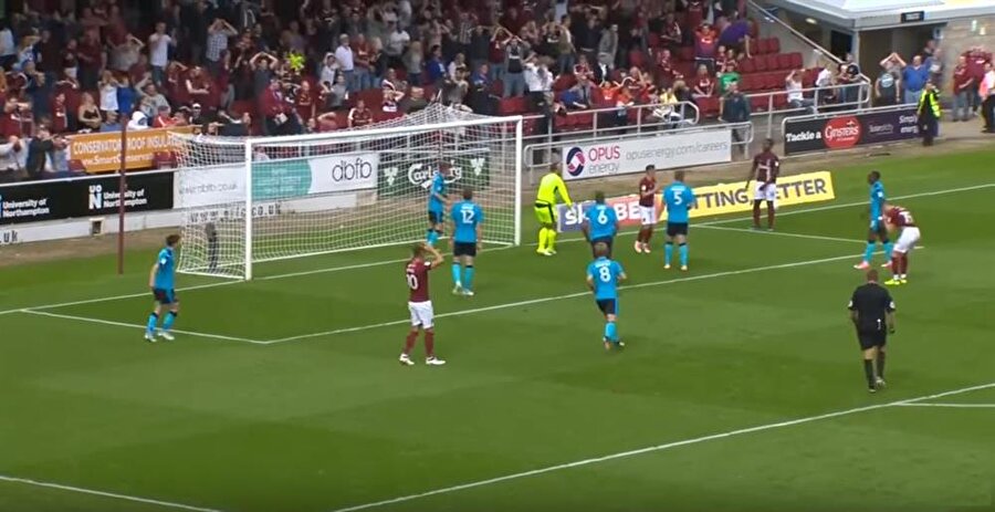 Bu kalecinin yaptığı kurtarışlar akıllara durgunluk verecek tarzda!