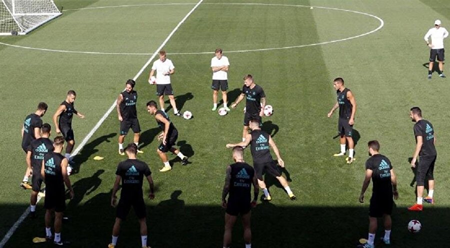 Real Madrid'te El Clasico öncesi idman şov!
