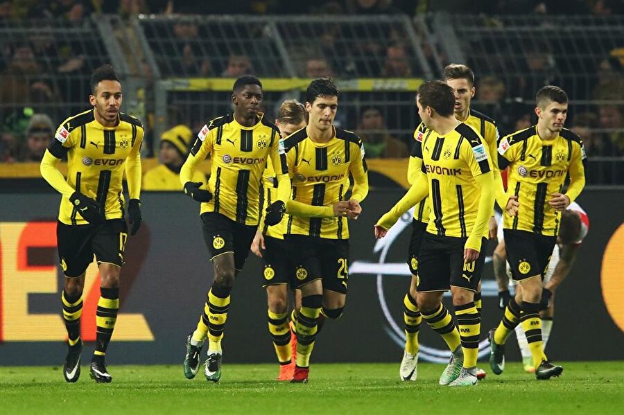 8. 

                                    Borussia Dortmund
                                