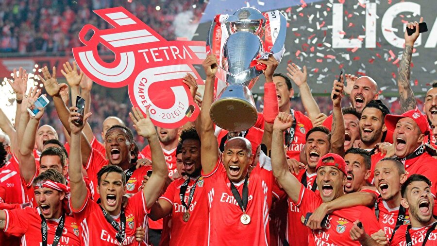 10. 

                                    Benfica
                                