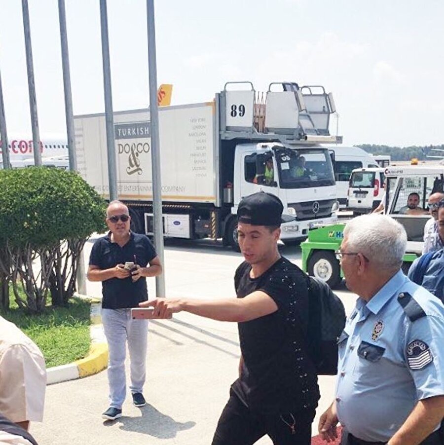 Antalyaspor bir dünya yıldızını daha Türkiye'ye getirdi