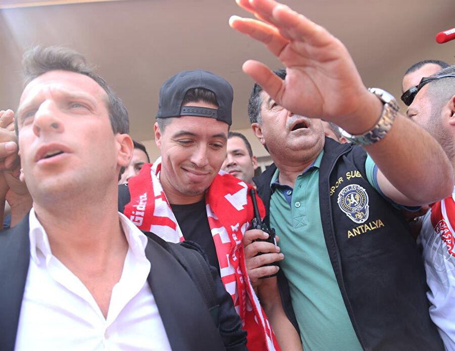 ​Samir Nasri resmen Antalyaspor’da