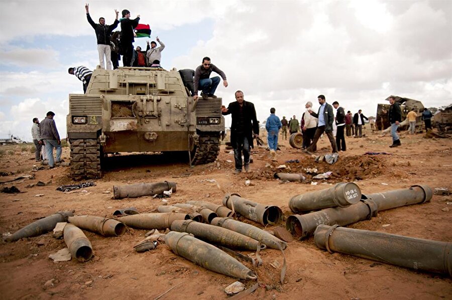 BM Güvenlik Konseyi tarafından Libya'ya 2011 yılından itibaren uygulanan silah ambargosunun kaldırılacağı bildirildi.

                                    
                                