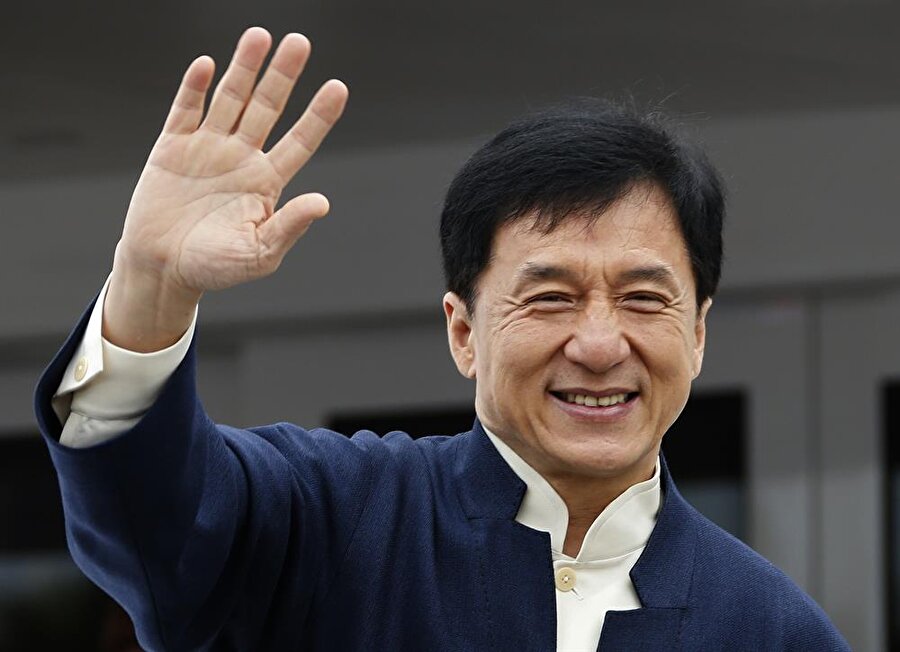 Jackie Chan - 49 milyon dolar 
