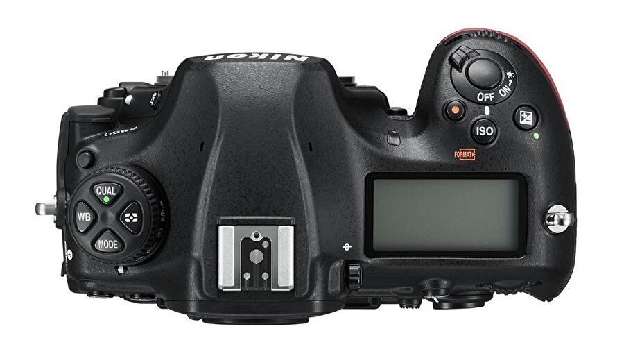 Sensör
Aydınlatmalı CMOS sensörlü DSLR kamerada netliğin sağlanması ve bozulmaması için OLPF filtreden kaçınılmış. Nikon'un bu yeni sensörü 42 megapiksellik Alpha A7R II modeliyle ciddi bir benzerlik taşıyor diyebiliriz. 