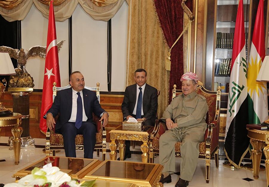 Dışişleri Bakanı Mevlüt Çavuşoğlu, Irak Kürt Bölgesel Yönetimi'nin (IKBY) Başkanı Mesut Barzani ile basına kapalı bir görüşme gerçekleştirdi.