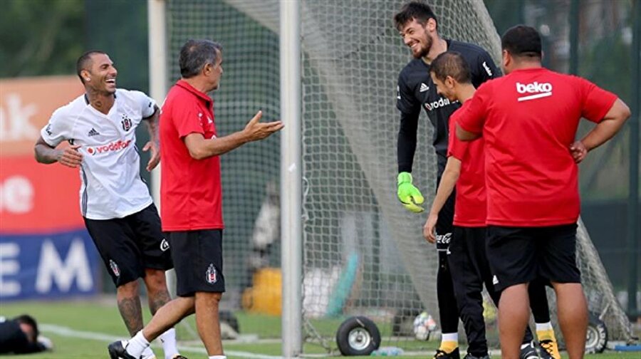 Beşiktaş'ta kriz: 4 futbolcu U21 takımına gönderildi