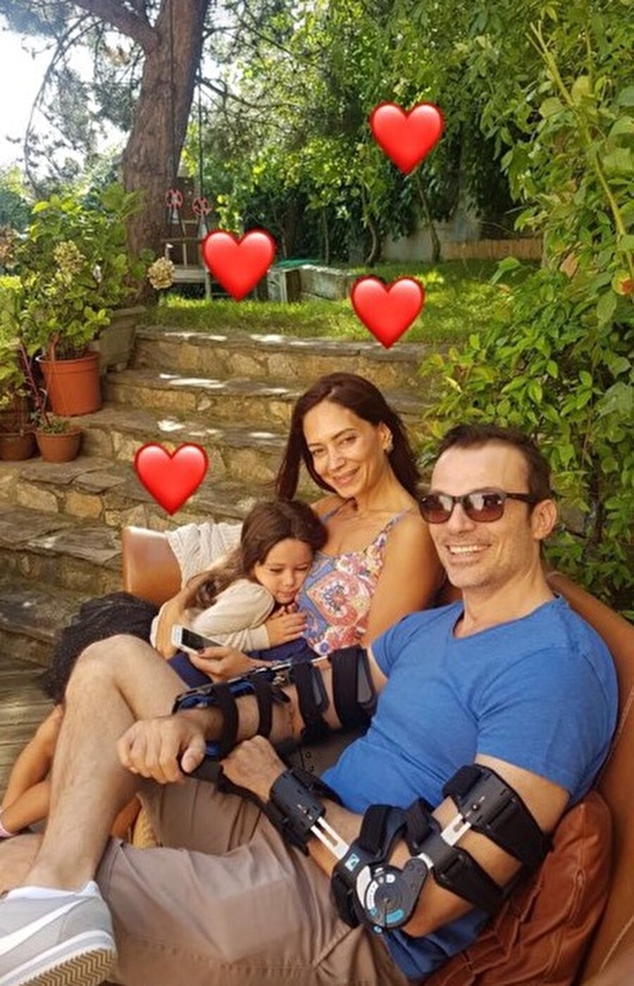 Hayatı karardı!
Ünlü oyuncunun sakatlanmasının ardından hayatı karardı.