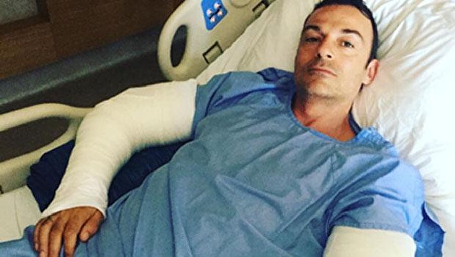 Sosyal medyadan paylaştı!
Son halini sosyal medyadan paylaşan Jess, şimdilerde bırakın spor yapmayı kollarını dahi kullanamıyor.