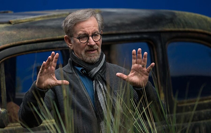 Steven Spielberg
Dünyanın en ünlü yönetmenlerinden biri olan Steven Spielberg, Güney Kaliforniya Üniversitesi Tiyatro, Film ve Televizyon Bölümü'nden üç kez reddedildi. Yine de, onun dünya çapında bir yönetmen olmasını engelleyemedi.