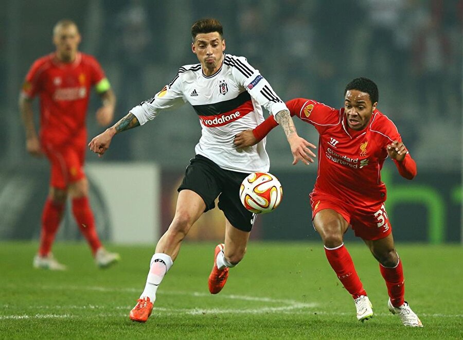 Yıldız futbolcu bedavaya Beşiktaş'a geliyor! ​