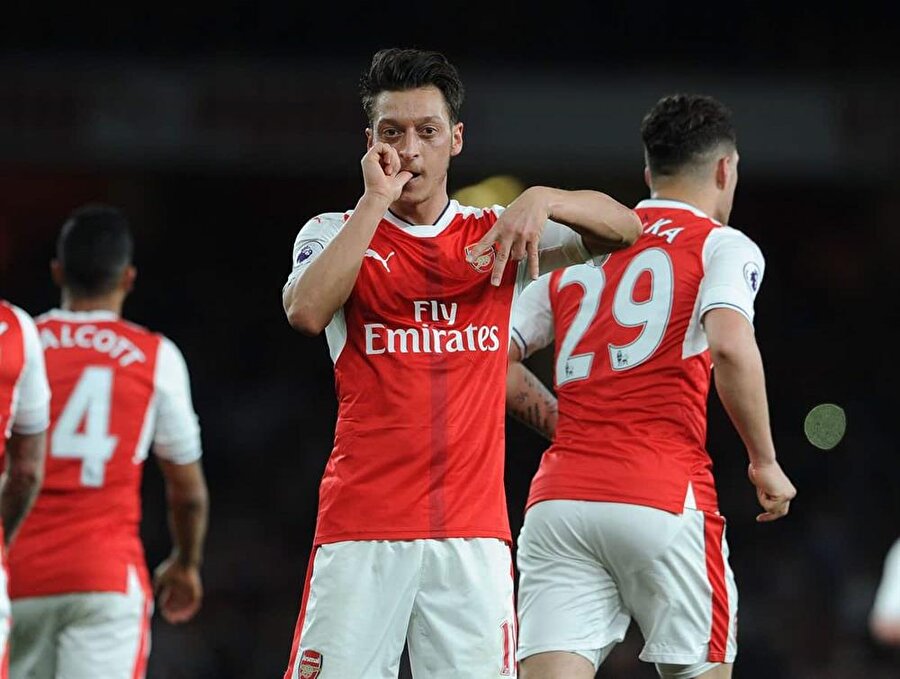 Dortmund'ta Mesut Özil harekatı!