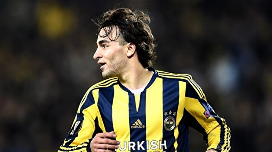 Fenerbahçe'de Markovic sesleri

                                    F.Bahçe sağ kanat arayışlarını sürdürürken, sarı-lacivertlilere son aday İngilizlerden geldi. ngiliz Daily Express'in haberine göre, Fenerbahçe daha önce kiraladığı Lazar Markovic'i tekrar kiralamak istediğini iddia etti.Liverpool'un Markovic'i kiralamak istediği, oyuncunun da yeniden Fenerbahçe'de forma giymeye sıcak baktığı kaydedildi. Markovic'in sakatlığını tamamen atlattığı ve düzenli futbol oynamak istediği öğrenildi.
                                