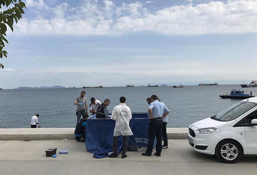 ​Zeytinburnu'nda esrarengiz olay: Kıyıya ceset vurdu!