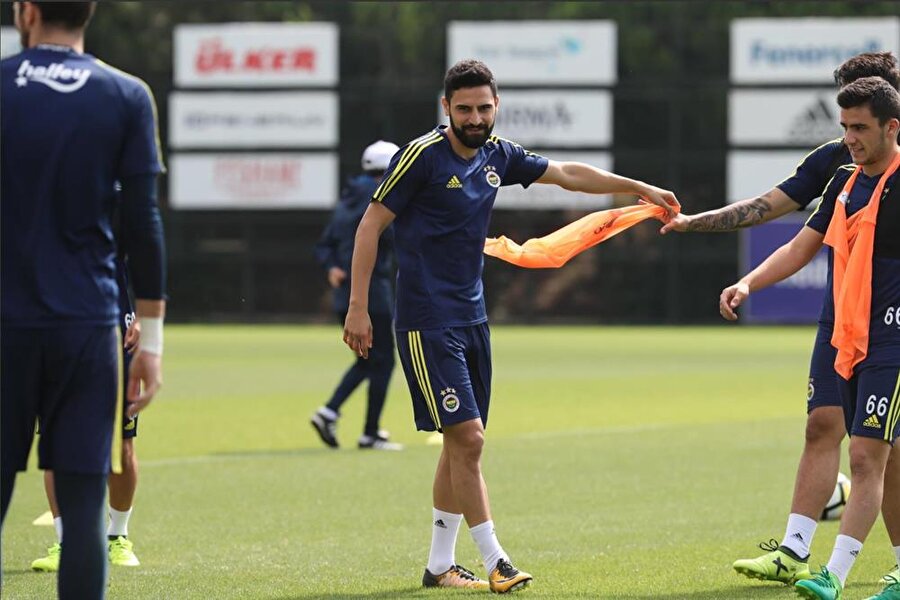 Fenerbahçe’de Mehmet Ekici sevinci!