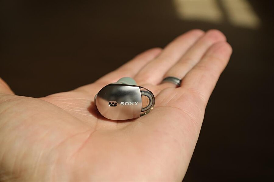 Sony, yeni kulaklığı WF-1000X'i duyurdu. 