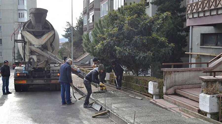 Belediye Vatandastan Kaldirim Parasi Aliyor