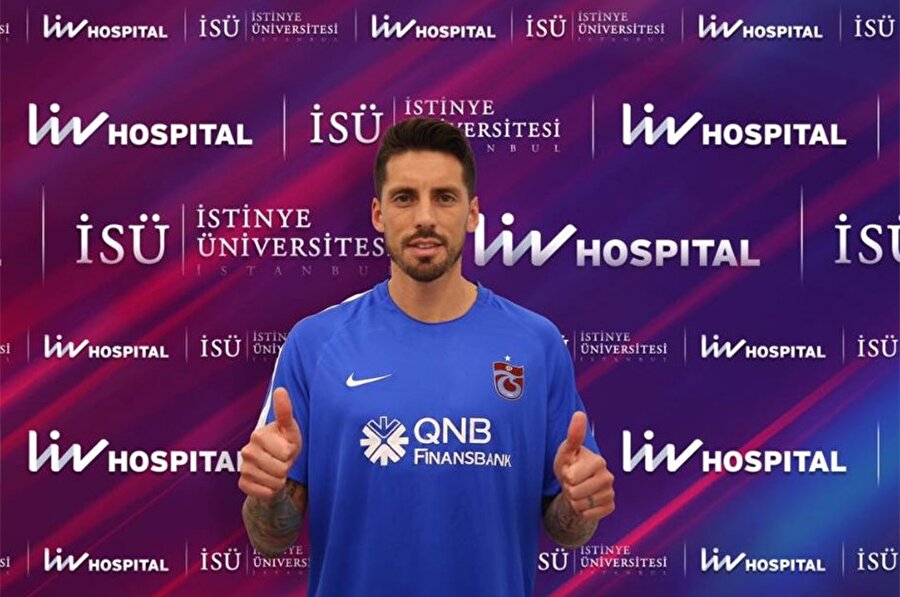 Jose Sosa

                                    
                                    
                                    
                                    Eski Takımı: MilanYeni Takımı: Trabzonspor
                                
                                
                                
                                