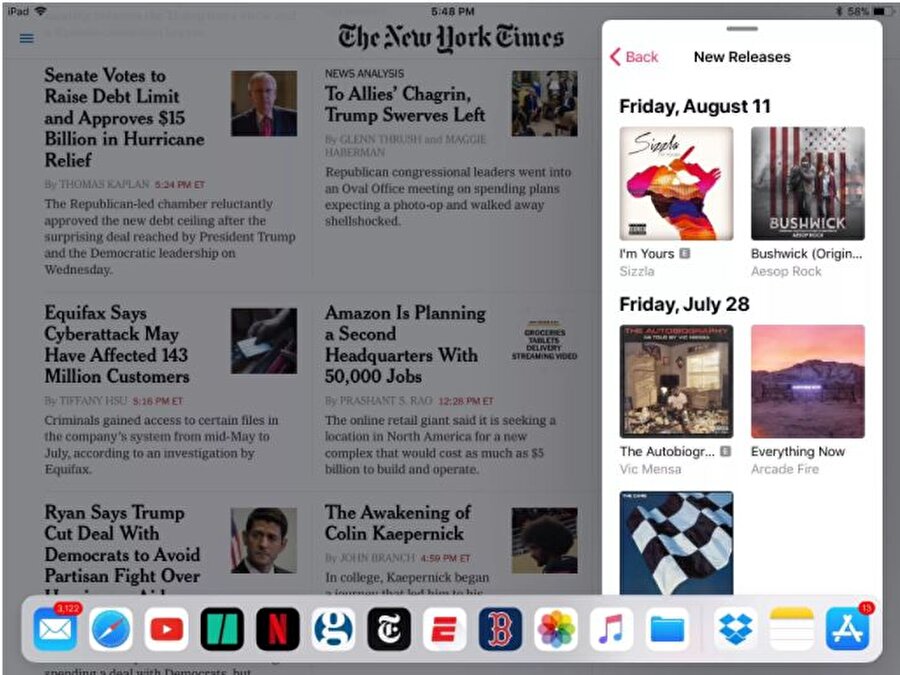 Sürükle-Bırak çoklu işlem özelliği
iOS 11'le birlikte en sık kullandığımız özelliklerden birine dönüşecek olan "sürükle bırak", iPad'i MacBook'a dönüştürebilecek en önemli hususlardan biri olarak değerlendirilebilir. Dock üzerinden bir uygulamayı tutup sürükleyerek başka bir uygulamanın üzerinde çalıştırabilmemizi sağlayan bu yeni özellik, yan bölümlerde dar bir panel olarak "görüntü içerisinde görüntü" oluşturabiliyor. Yeni özellik sayesinde müzik uygulaması kapanmadan haber okumak ya da internette gezinebilmek de mümkün olacak. Yeniliğin en somut faydalarından biriyse hiç şüphesiz e-posta ya da veri paylaşımı esnasında fotoğraf, video yahut dosyaların yana açılan ekran üzerinden uygulamaya sürüklenebilmesi. Bu özellik, tabletleri bilgisayar yapmak konusunda sınıf atlatan bir değişiklik olarak karşımızda olacak...